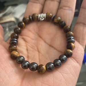 Pure tigers eye bracelet